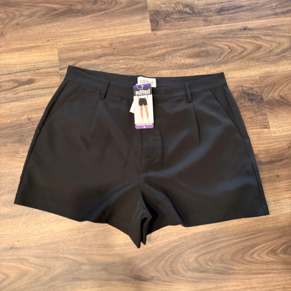Edited by Remi Bader Ladies size 16 Black Women's Trouser Shorts